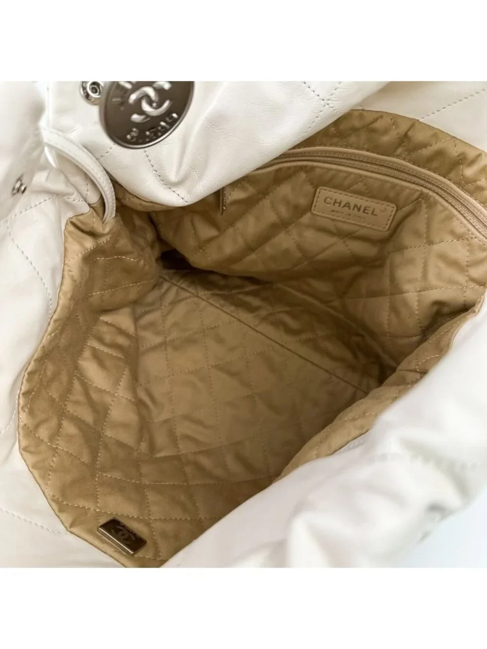 Chanel 22 Chain CC Logo Leather Shoulder Bag White Antique Silver